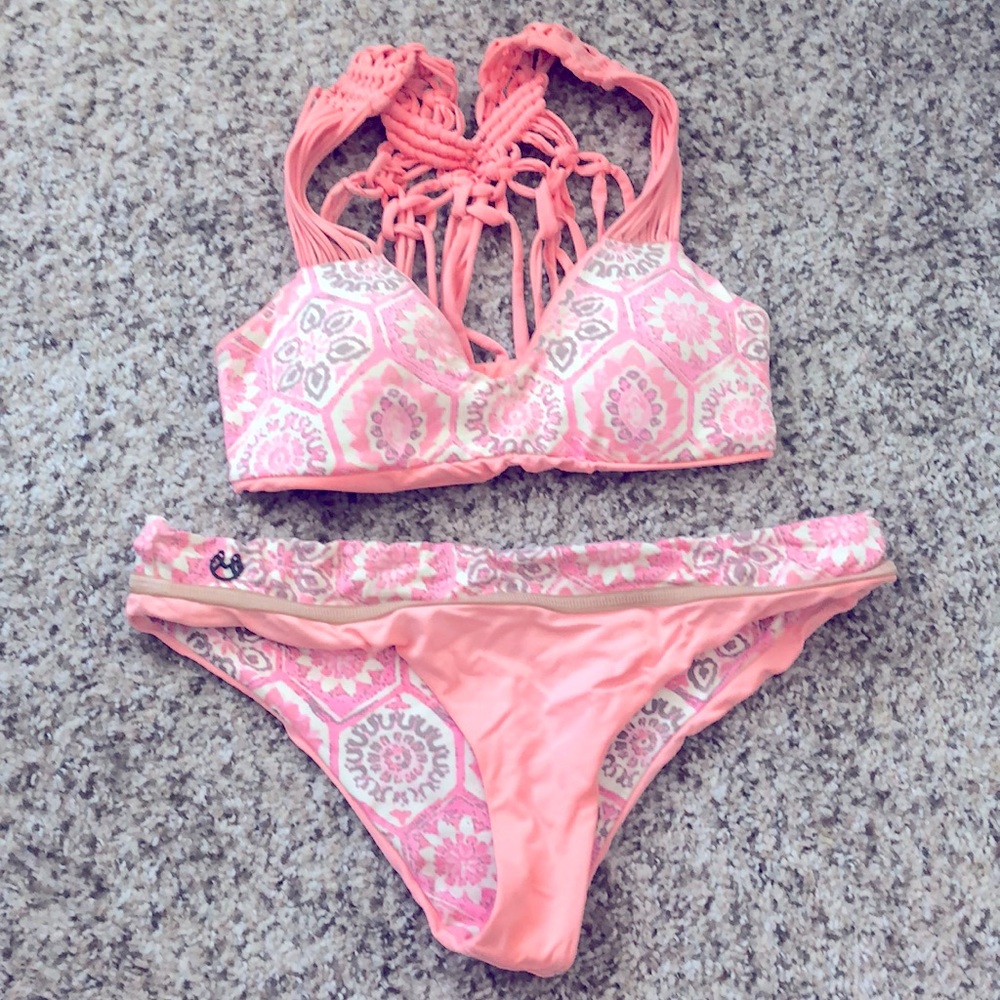 Maaji swimsuit. Coral print. Reversible.